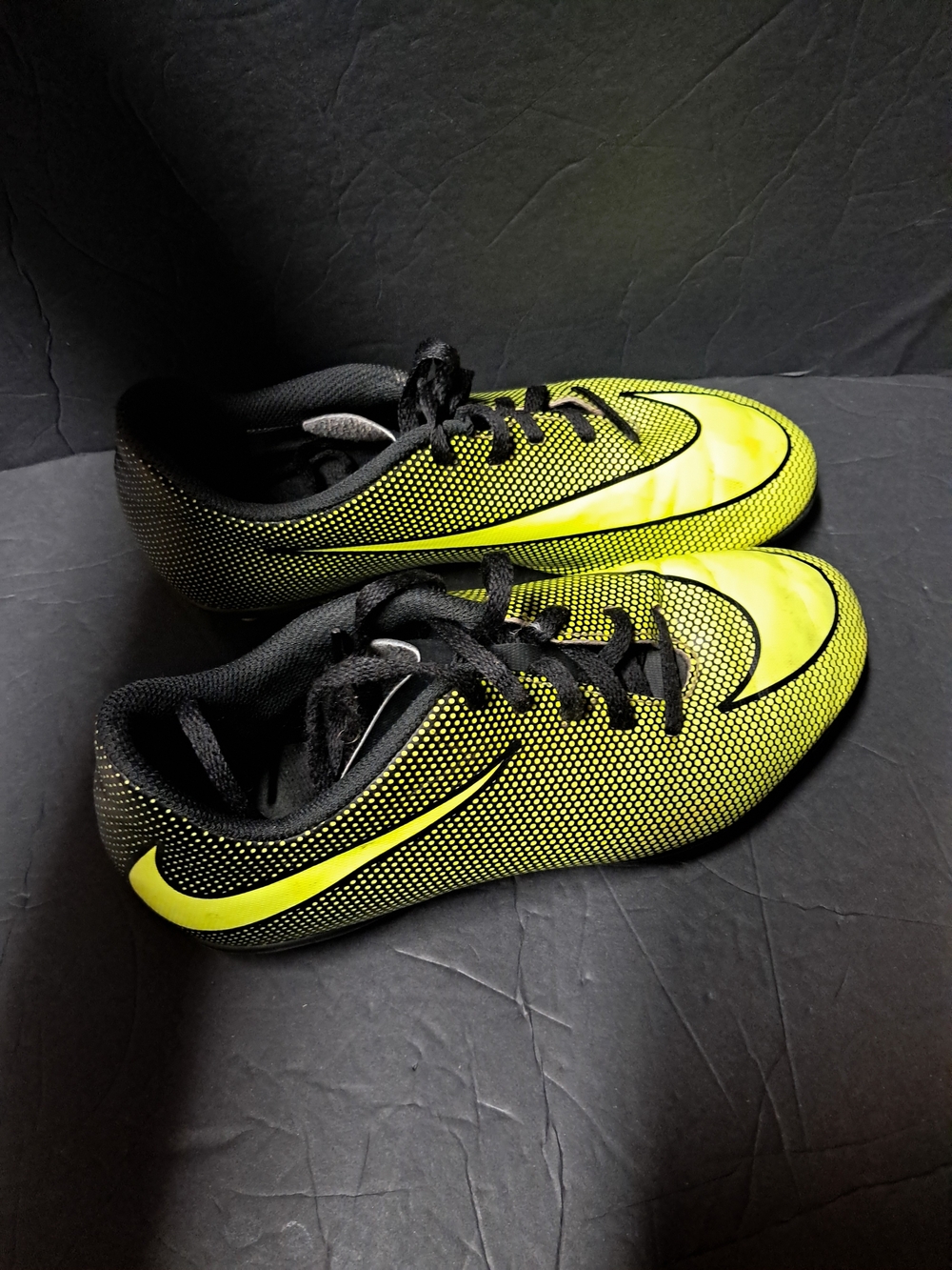 Nike Kids' Black & Neon Yellow Soccer Cleats